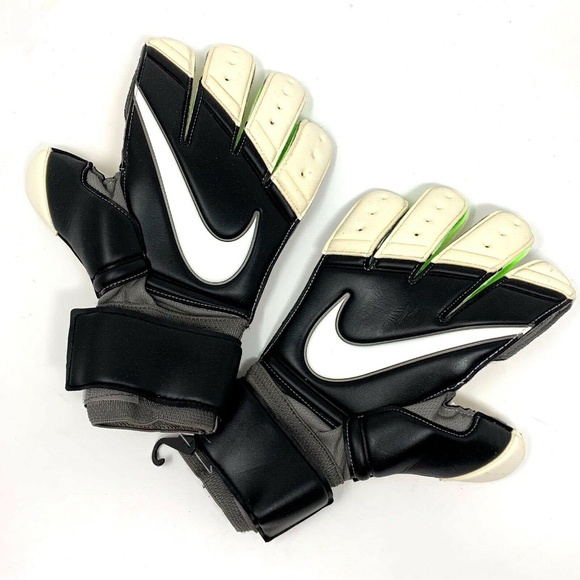 soccer goalie accessories
